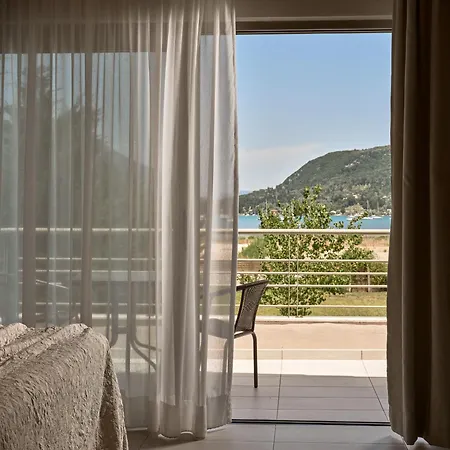 Avesta Private Niovi * Lefkada City