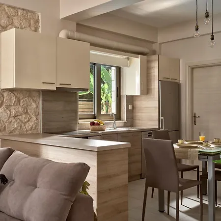 Avesta Private Niovi * Lefkada City